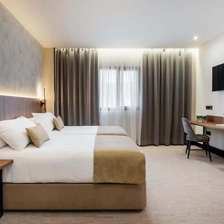 Hotel Rio Бадахос Екстериор снимка
