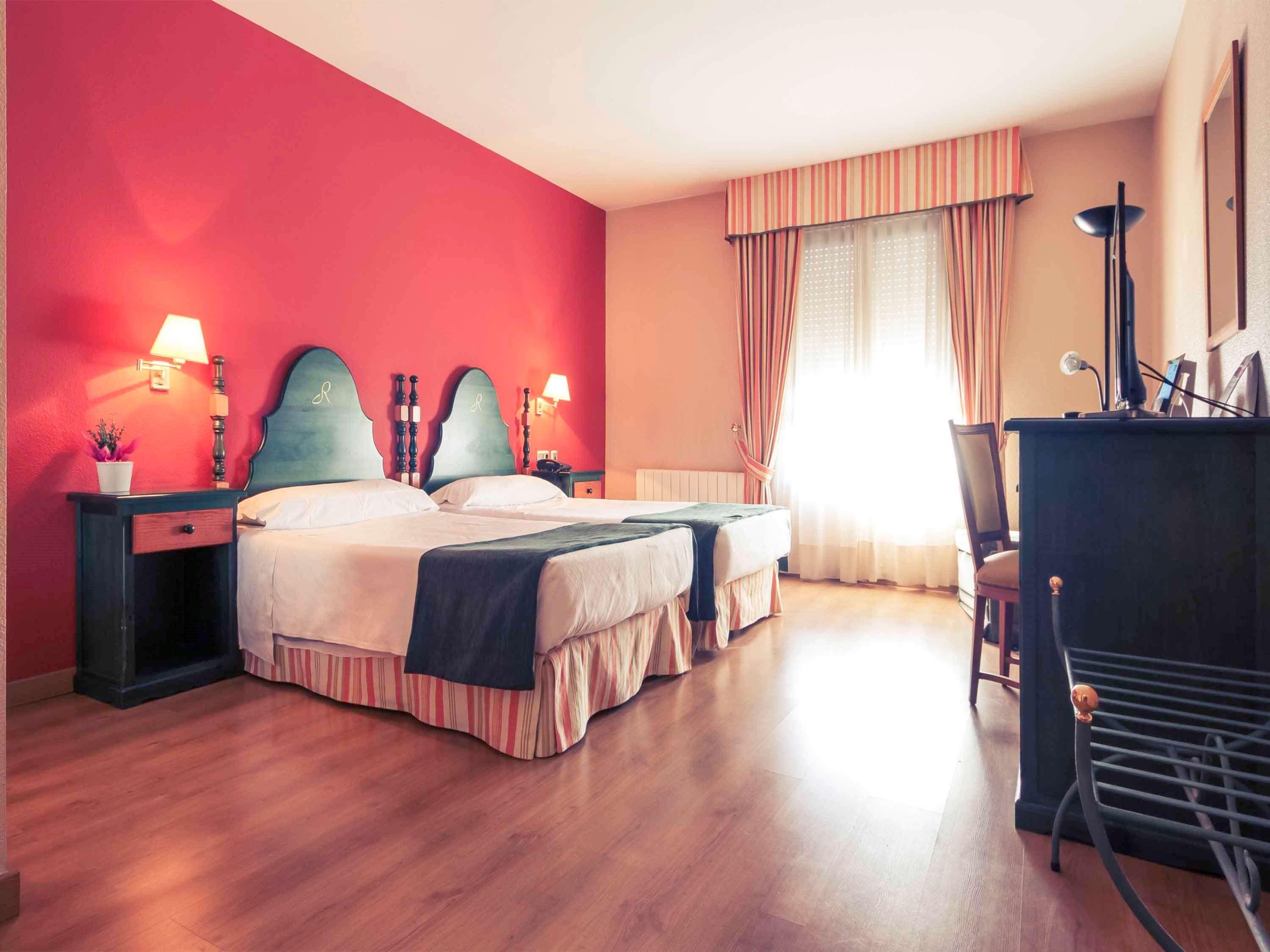 Hotel Rio Бадахос Екстериор снимка