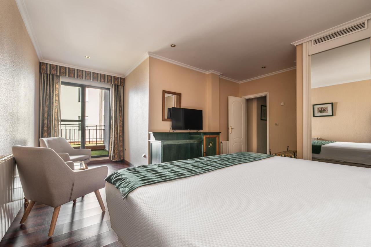 Hotel Rio Бадахос Екстериор снимка