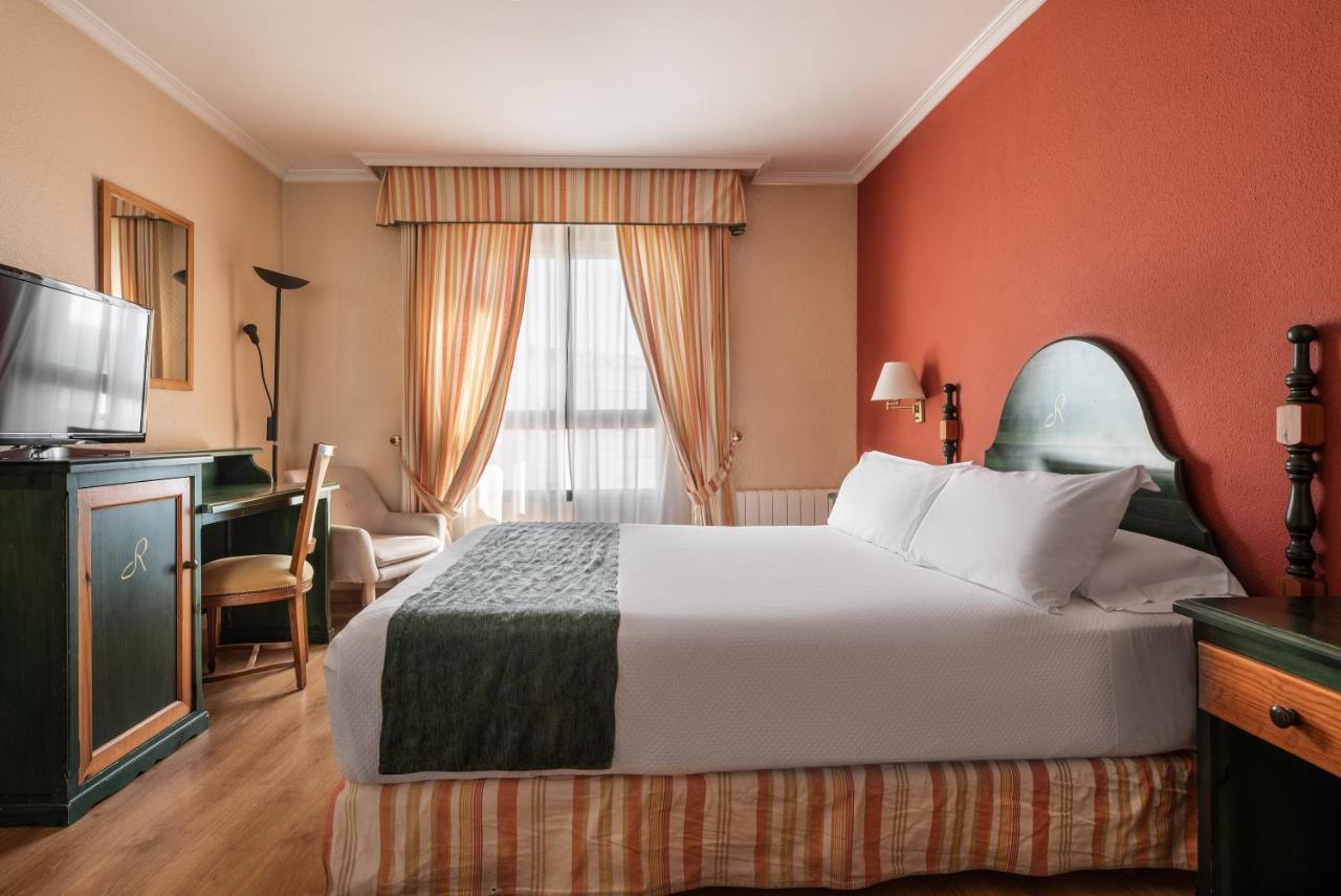 Hotel Rio Бадахос Екстериор снимка