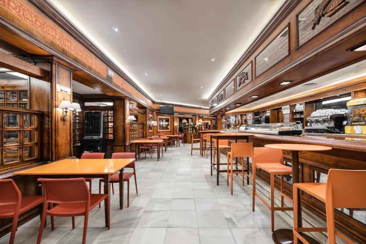 Hotel Rio Бадахос Екстериор снимка