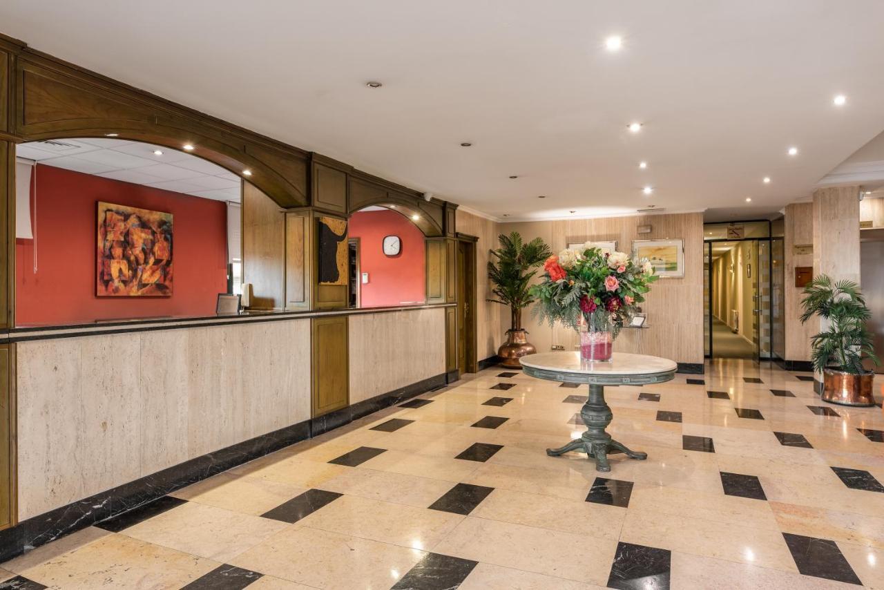 Hotel Rio Бадахос Екстериор снимка
