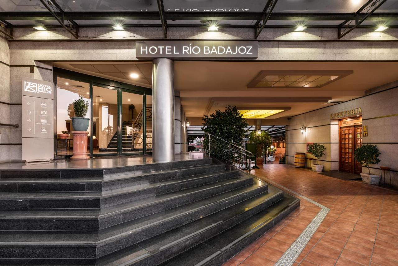 Hotel Rio Бадахос Екстериор снимка