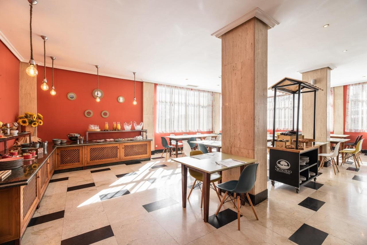 Hotel Rio Бадахос Екстериор снимка