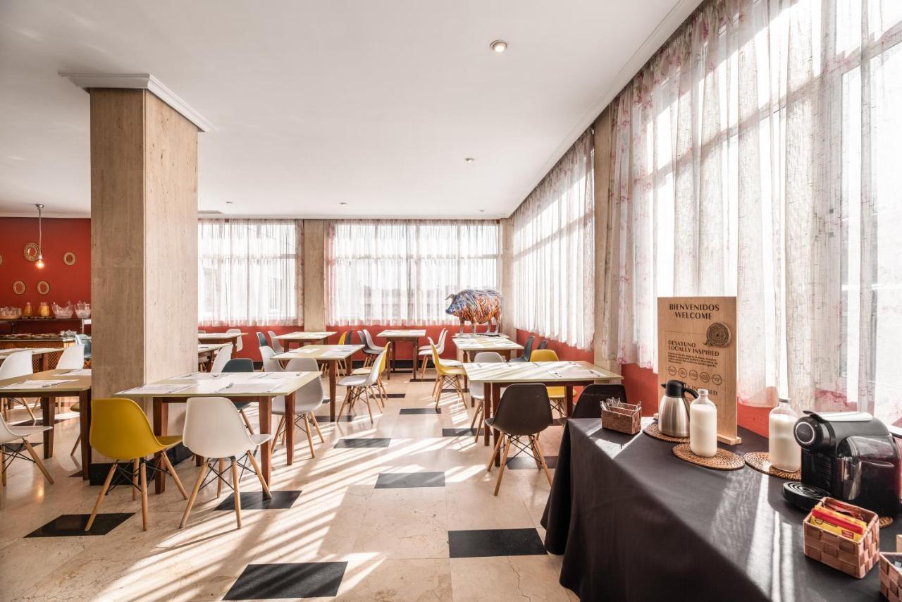 Hotel Rio Бадахос Екстериор снимка