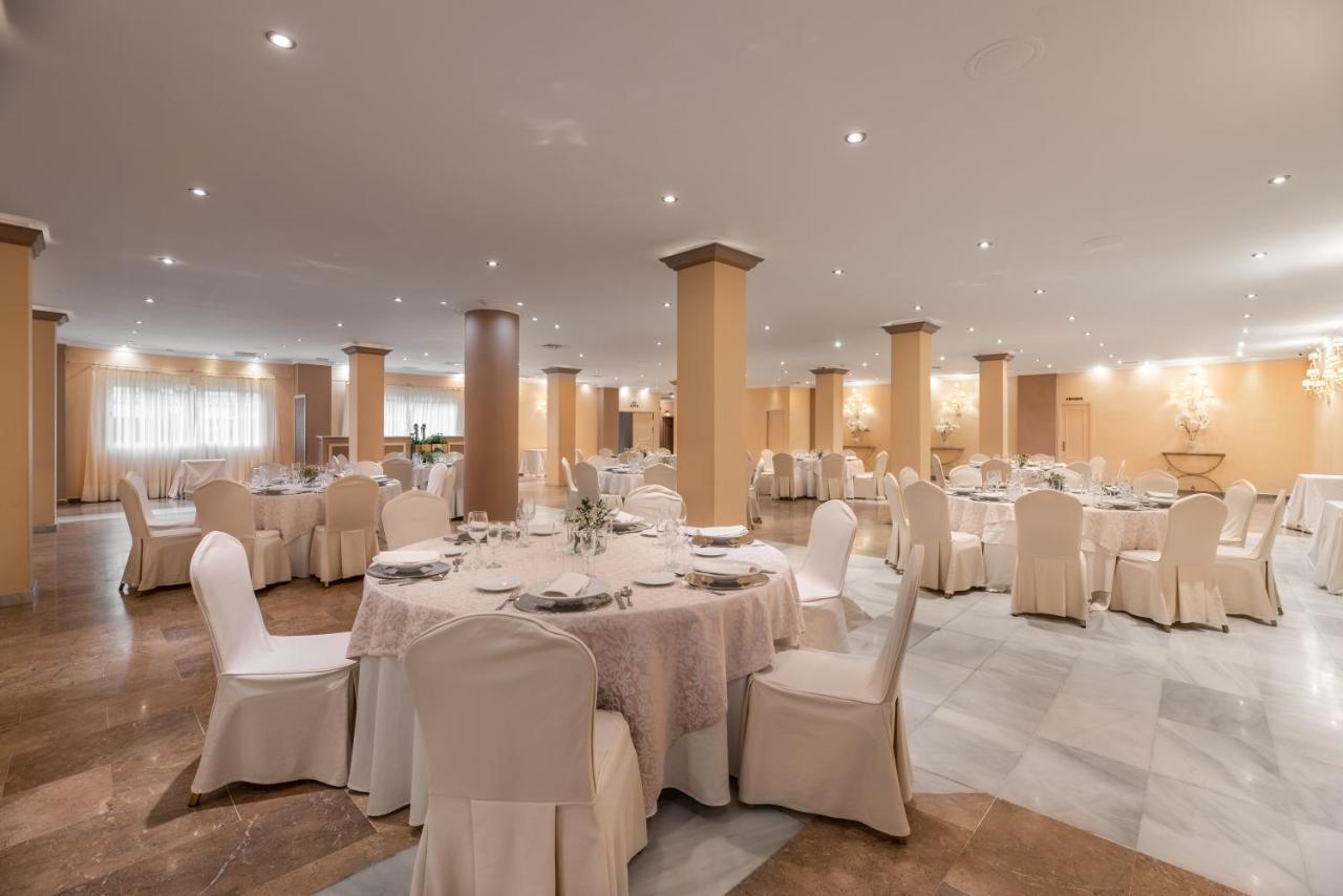 Hotel Rio Бадахос Екстериор снимка