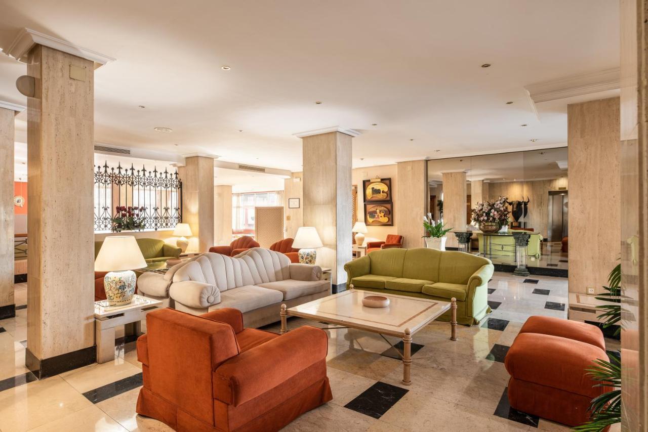 Hotel Rio Бадахос Екстериор снимка