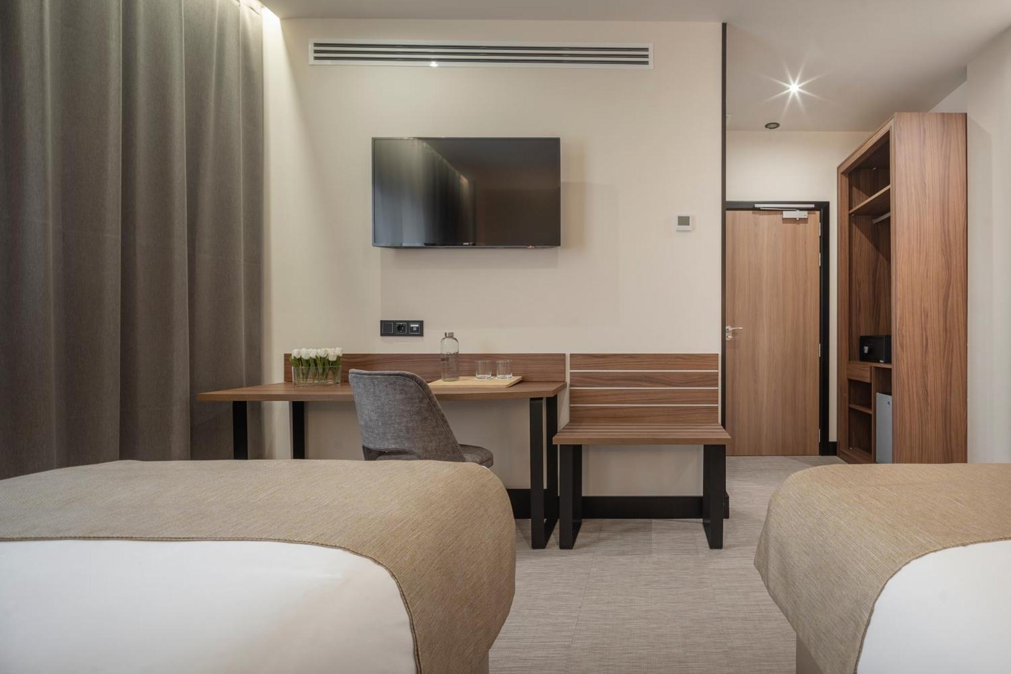 Hotel Rio Бадахос Екстериор снимка