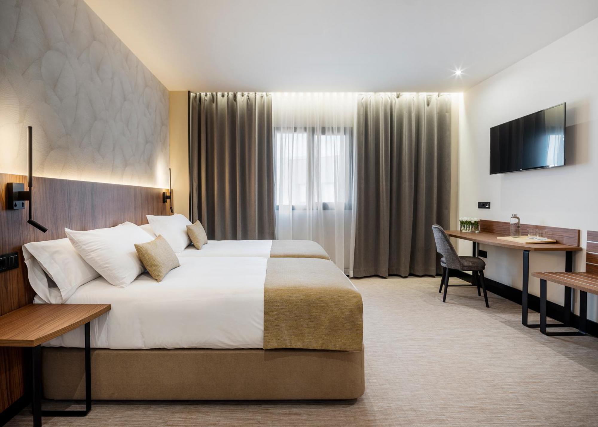 Hotel Rio Бадахос Екстериор снимка